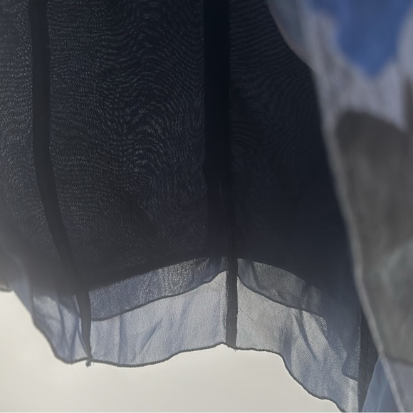 Emporio Armani | Silk tie-neck Seeveless Blouse - Picture 5 of 6